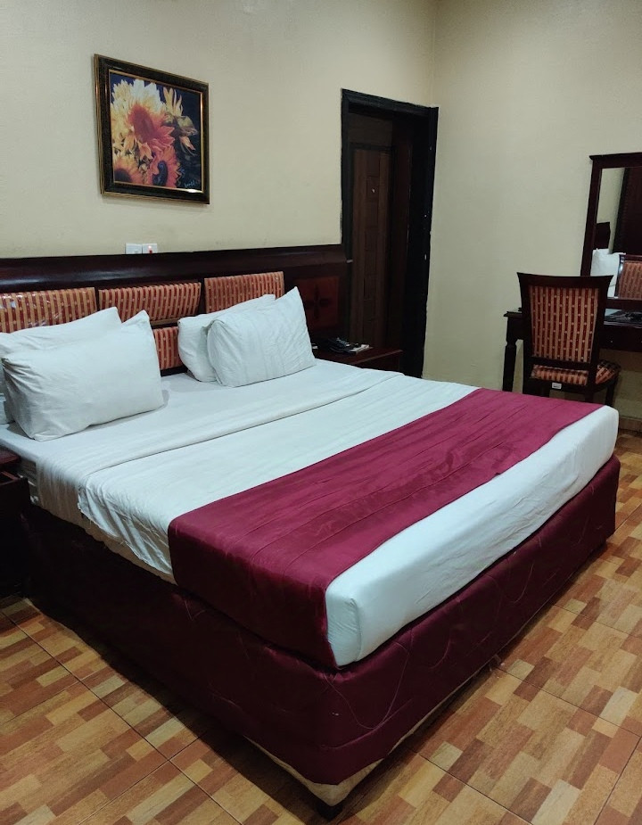 PRESTIGE HOTEL AND SUITE, NO 1 IHAMA ROAD/ AIRPORT ROAD, GRA BENIN CITY, EDO STATE. For Easy Bookings And Reservations, Please Contact Cloza App Representative On Call And Watsapp. Details Below