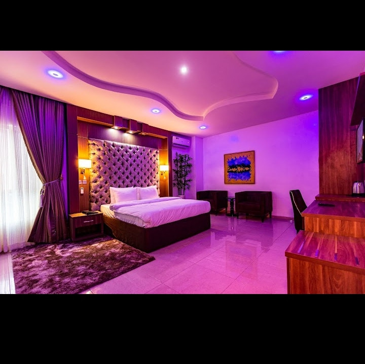 JJMAS HOTEL, plotC1 ALONUMUGUMA SPECIALIST HOSPITAL ROAD, NEW OWERRI, IMO STATE. For Easy Bookings And Reservations, Please Contact Cloza App Representative On Call And Watsapp. Details Below