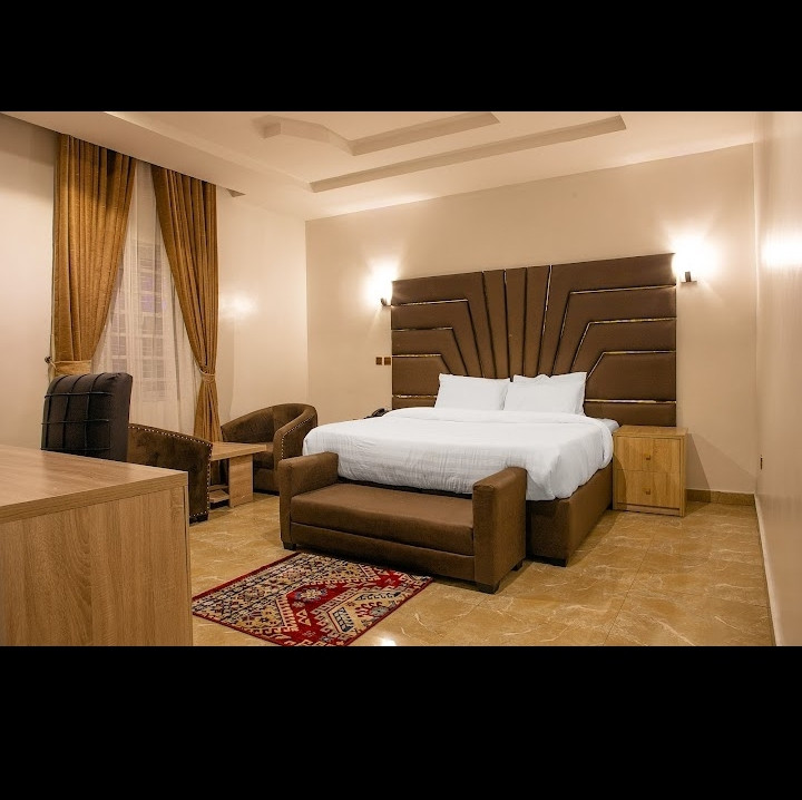 EDIS PREMIER HOTEL AND SUITE, NO 3 ABACHA ROAD, NEW GRA PORTHARCOURT, RIVERS STATE. For Easy Bookings And Reservations, Please Contact Our Cloza App Representative On Call And Watsapp. Details Below