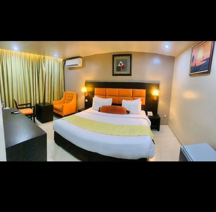 OAKSPRING HOTEL AND LUXURY SUITES, 5, SUNDAY OGUNYADE STREET, GBAGADA PHASE 11, LAGOS. For Easy Bookings And Reservations, Please Contact Cloza App Representative On Call And Watsapp. Details Below