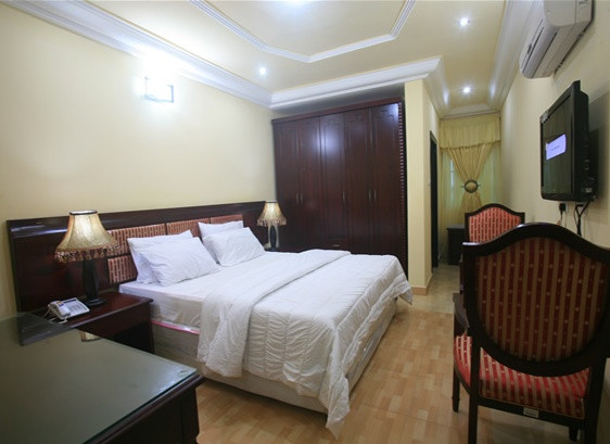 PRESTIGE HOTEL AND SUITE, NO 1 IHAMA ROAD/ AIRPORT ROAD, GRA BENIN CITY, EDO STATE. For Easy Bookings And Reservations, Please Contact Cloza App Representative On Call And Watsapp. Details Below