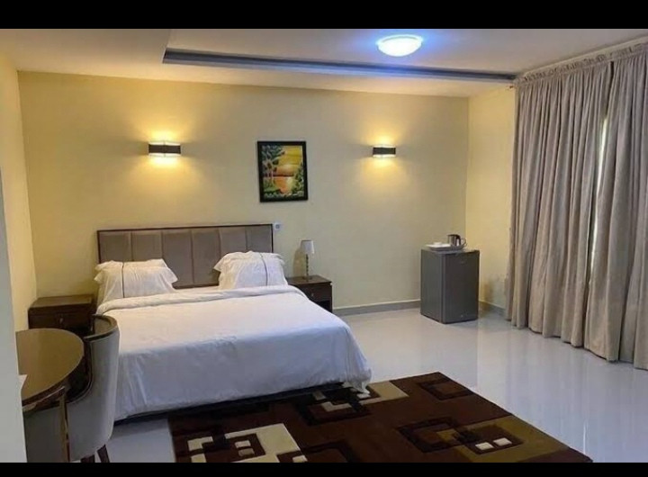 VICTORIA INN HOTEL AND SUITE, OKUNDIA STREET OFF SECOND UGBOR ROAD GRA, BENIN EDO STATE. For Easy Bookings And Reservations, Please Contact Cloza App Representative On Call And Watsapp. Details Below